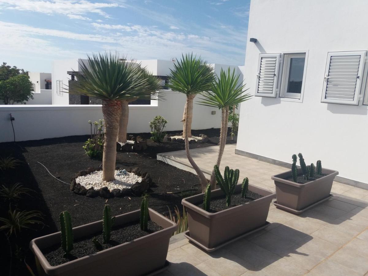Villa Lanzarote Puerto Calero Exterior photo